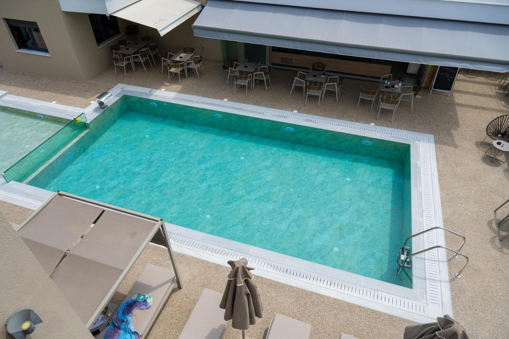 פלוגיטה Callista Suites מראה חיצוני תמונה